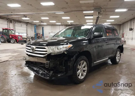 2012 Toyota Highlander Se V6 z USA, uszkodzony, nr VIN 5TDBK3EH1CS142331